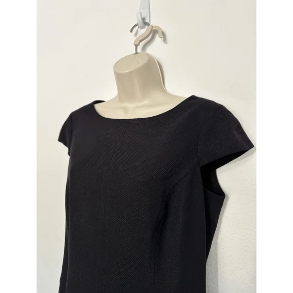 Anne Klein Cap Sleeve Dress Sz 10 Black Textured Work Party LBD Classic Stretch - Picture 8 of 11